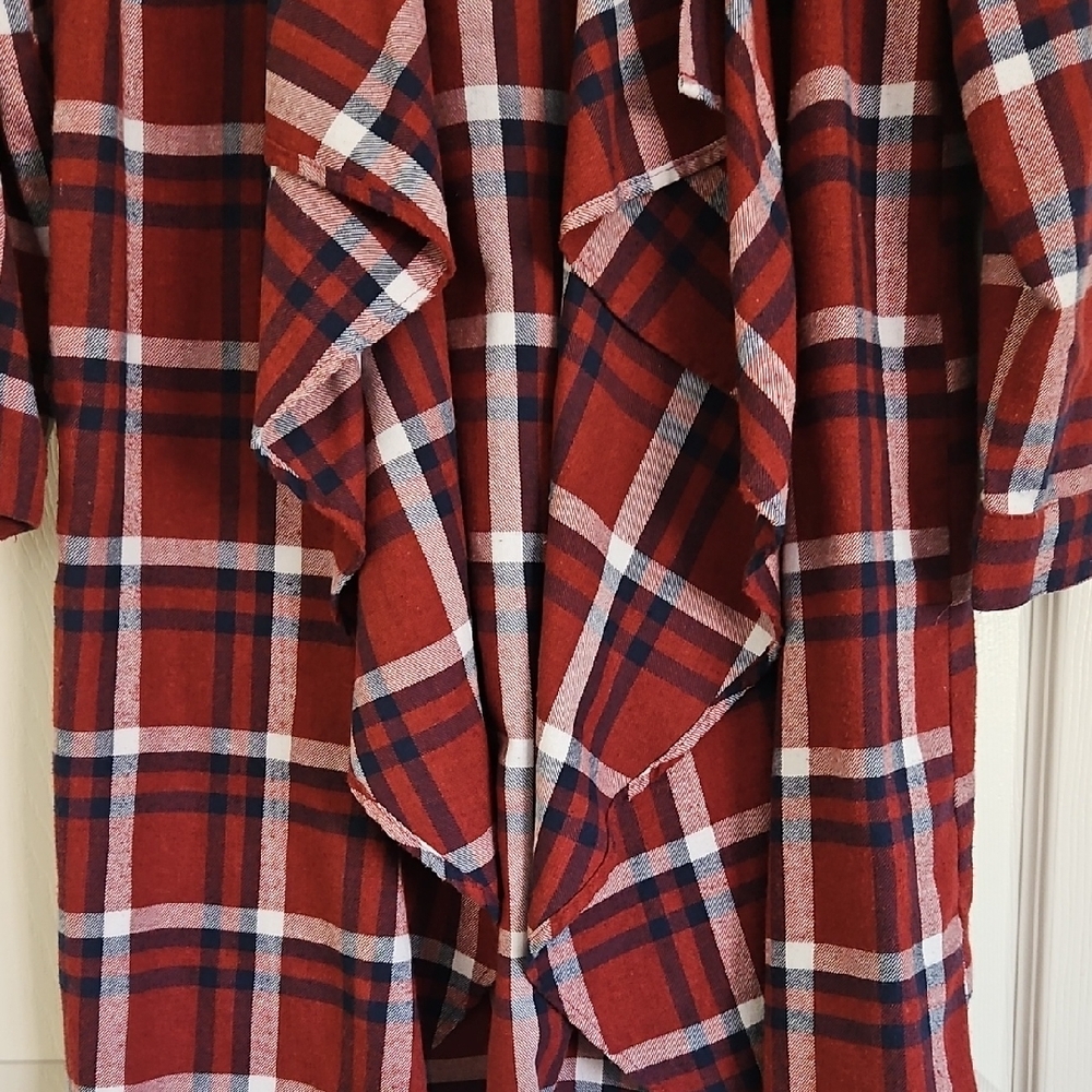 ANDREE BY UNIT Red and Blue Plaid Cardigan - Picture 4 of 5